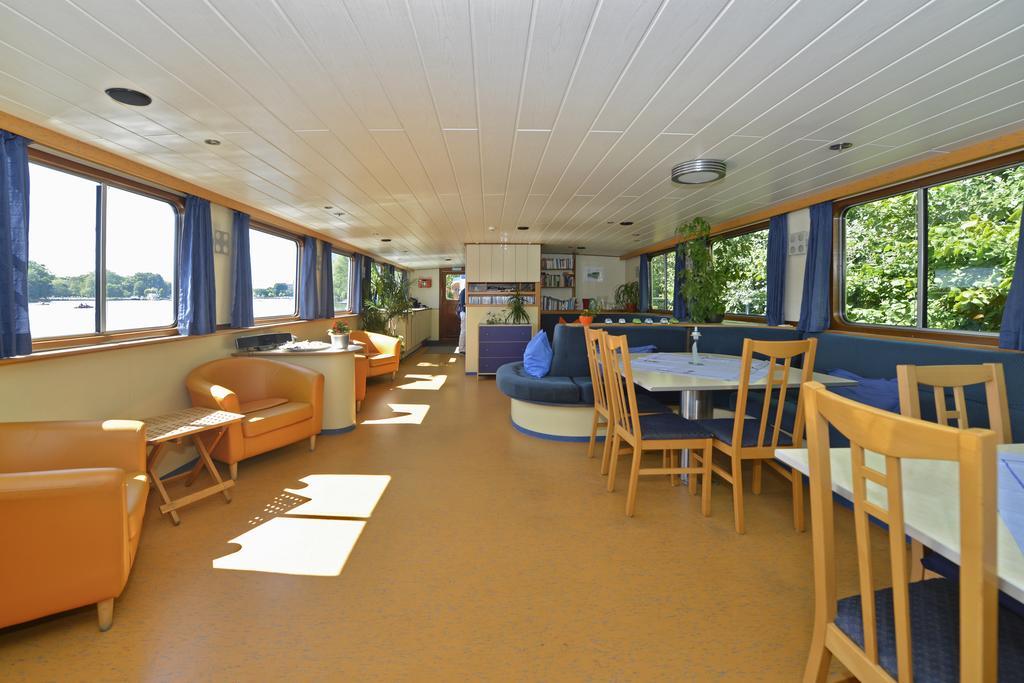Ms Mecklenburg Hotelschiff 베를린 외부 사진